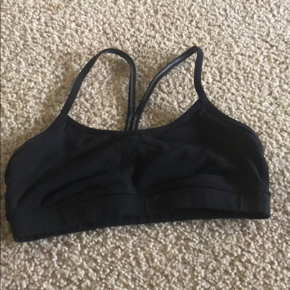 Lulu lemon sports bra size 4
